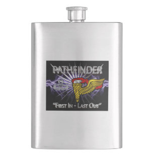 Pathfinder-Abzeichen-„Erster rein, Letzter raus“ Flachmann