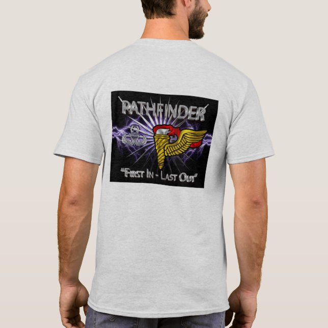 Pathfinder-Abzeichen -"First in Last Out" T-Shirt (Rückseite)