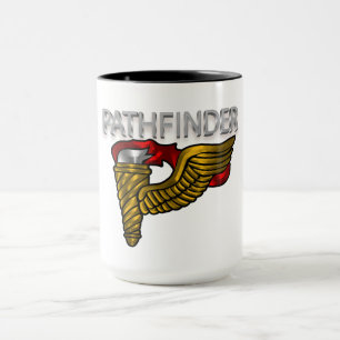 Pathfinder-Abzeichen - "Pathfinder Black" Tasse
