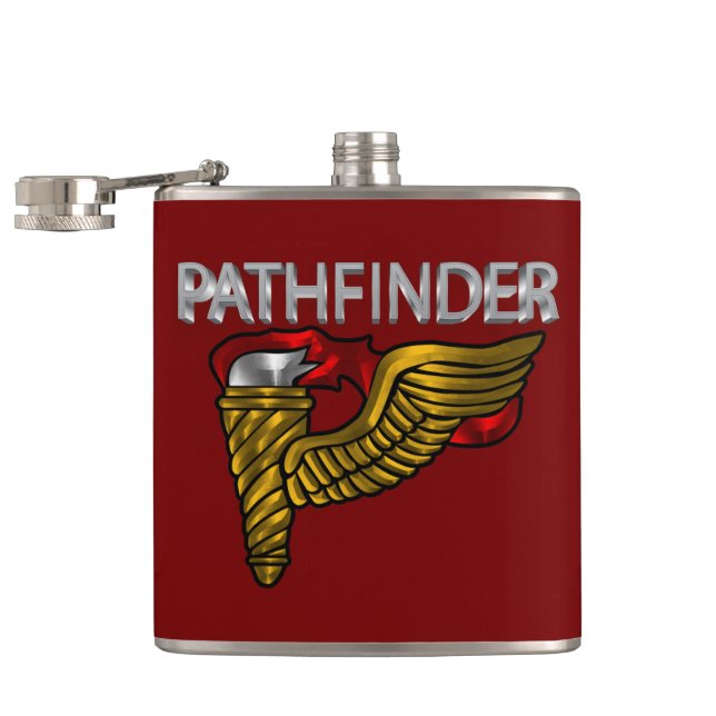 Pathfinder-Abzeichen- "Pathfinder"-Flasche Flachmann (Geöffnet)
