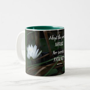 Patient Emerson Inspiration Zitat Lotus Zweifarbige Tasse