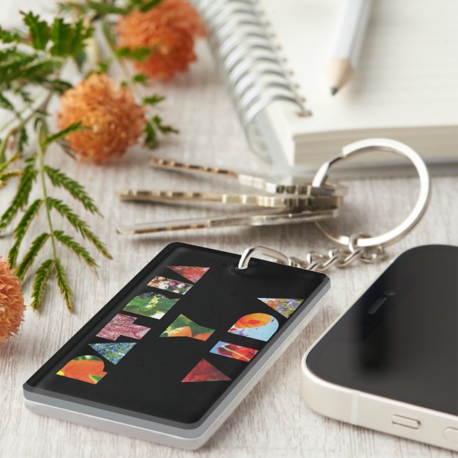 Patria y Vida Black Floral Letters Schlüsselanhänger (Vorderseite rechts)