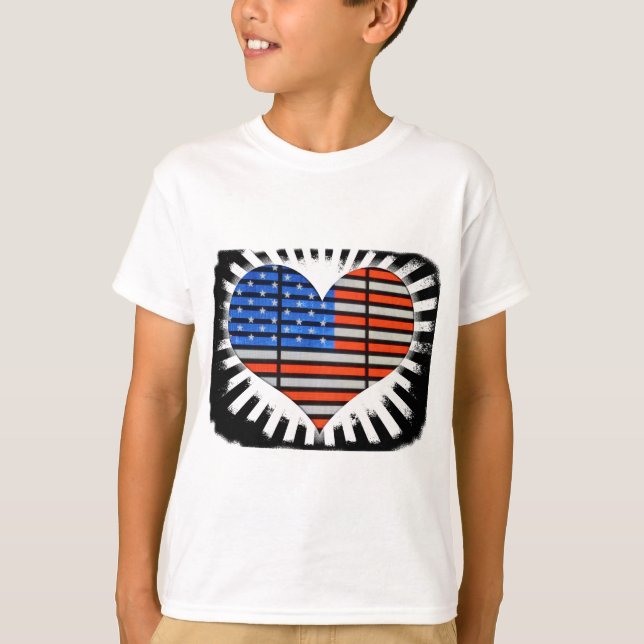 Patriot Heart American Flag T-Shirt (Vorderseite)
