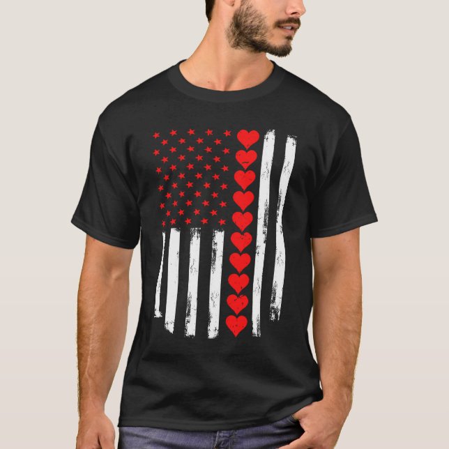 Patriotic American Flag USA Valentinstag Hearts T-Shirt (Vorderseite)