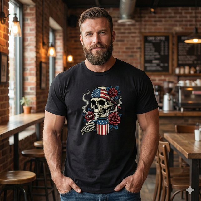 Patriotic American Skull Coffee & Roses T-Shirt (Von Creator hochgeladen)