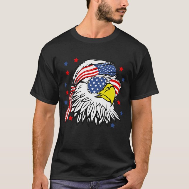 Patriotic Bald Eagle Mullet USA Flag T-Shirt (Vorderseite)