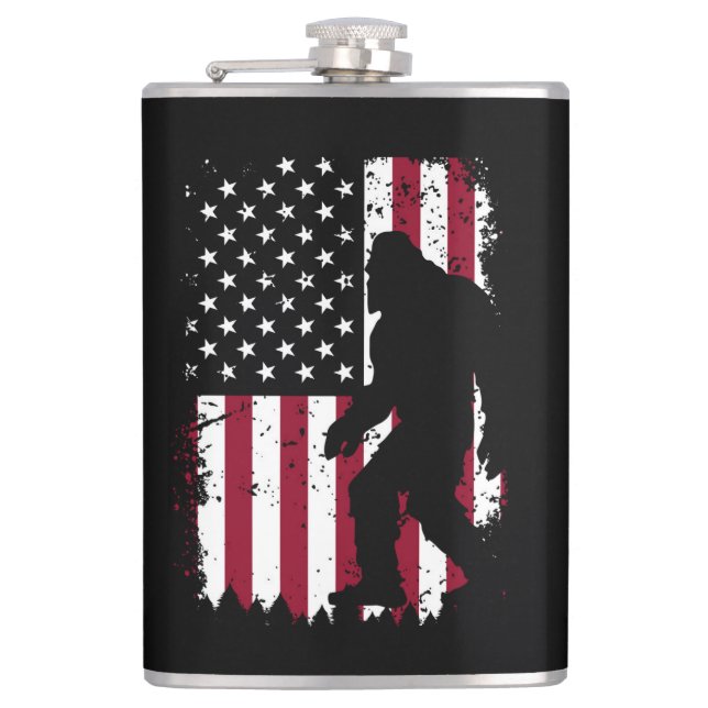 Patriotic Bigfoot American Flag Sasquatch Flachmann (Vorderseite)
