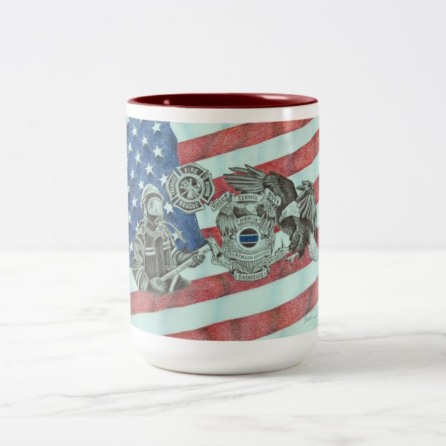 Patriotic First Responder Zweifarbige Tasse (Mittel)