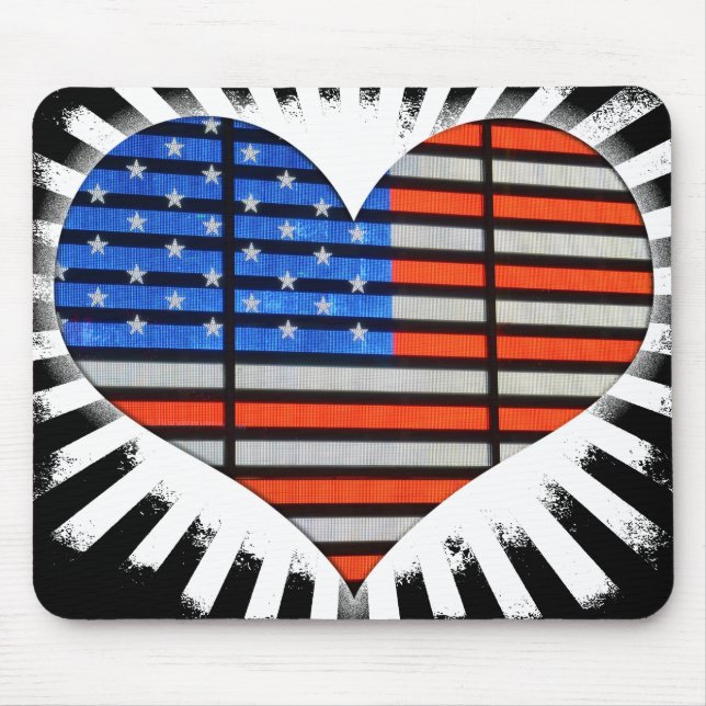 Patriotic Heart American Flag Mousepad (Vorne)