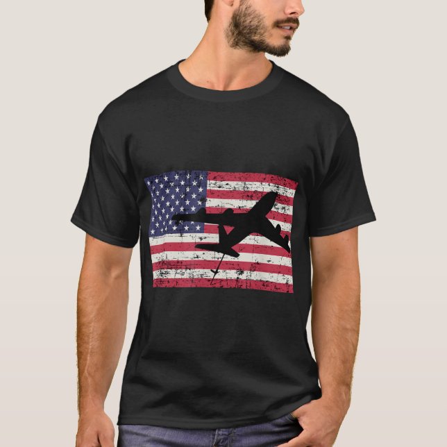 Patriotic KC-135 Stratotanker Jet American Flag T-Shirt (Vorderseite)