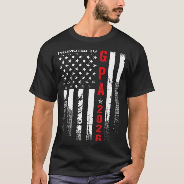 Patriotic Mens Promoted To G Pa Est 2026 First Tim T-Shirt (Vorderseite)