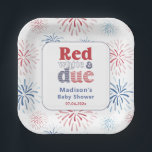 Patriotic Red White Due Baby Dusche Party Pappteller<br><div class="desc">Feiern Sie Ihre Kleine unterwegs mit den USA Patriotic Red, White, and Due (Red White and Blue) Baby Shower Paper Teller! Diese festlichen Teller bieten lebendige US Flagge und verleihen Ihrer Feier eine Touch Nationalstolz. Perfekt für Gedenktag, 4. Juli, oder für jeden patriotischen Anlass, sorgen unsere hochwertigen Einwegpapier-Teller für eine...</div>