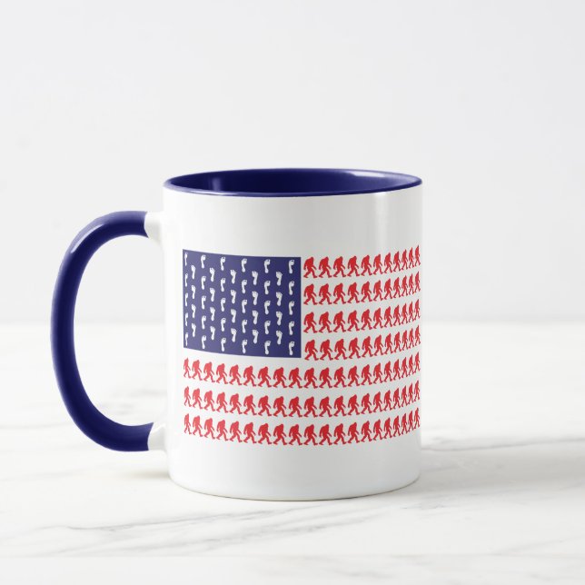 Patriotic Sasquatch Tasse (Links)