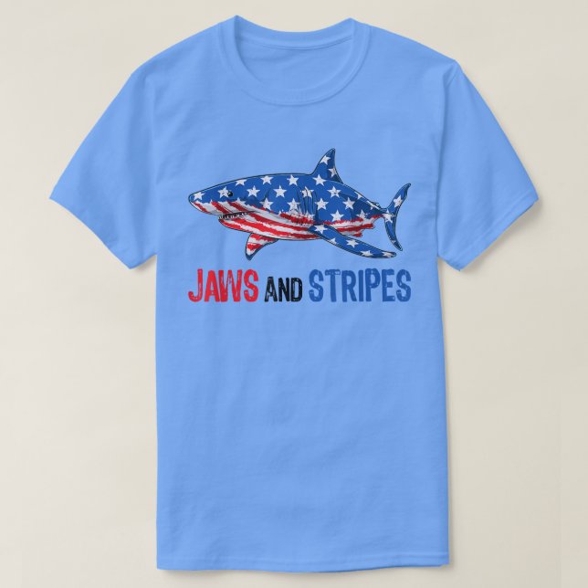 Patriotic Shark American Flag USA 4. Juli Männer T-Shirt (Design vorne)