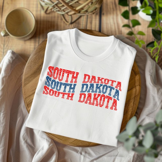 Patriotic South Dakota Red and Blue Boho T - Shirt (Von Creator hochgeladen)
