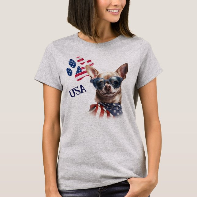 Patriotic USA Flag Paw Print Chihuahua Dog T-Shirt (Vorderseite)