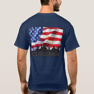 Patriotisch nie die Adlerflagge und Soldaten zurüc T-Shirt