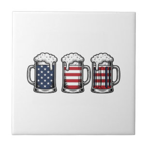 Patriotische Bierkrüge Vintage Vektor-Shirt-Design Fliese