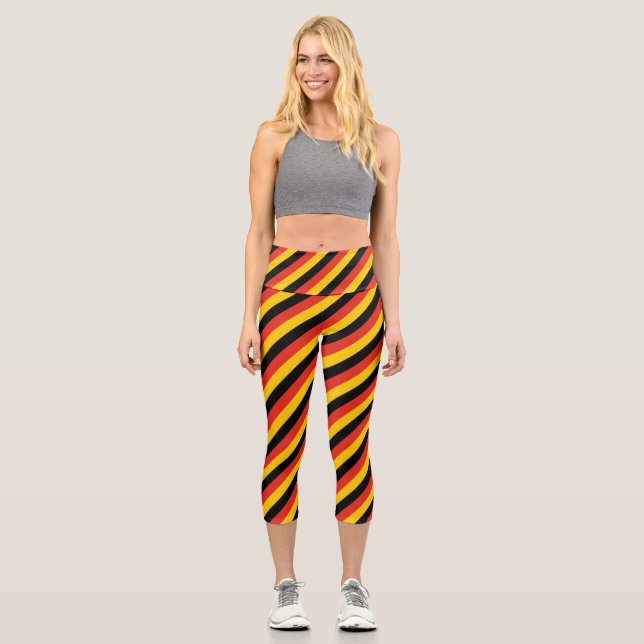 Patriotische Deutsche Flagge Capri Leggings (Vorderseite)