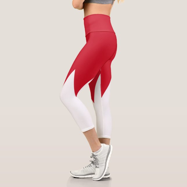 Patriotische Flagge Bahrains Capri Leggings (Links)