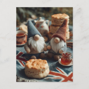 Patriotische Gnomes genießen Britischen Nachmittag Feiertagspostkarte