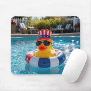 Patriotische Gummiente in einem Pool Mousepad