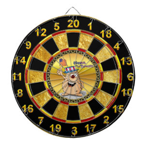 Patriotische Kartoffel mit amerikanischem Hut und Dartscheibe