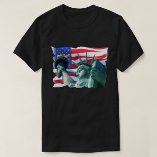 Patriotische Statue der Liberty Waving Flag USA T-Shirt