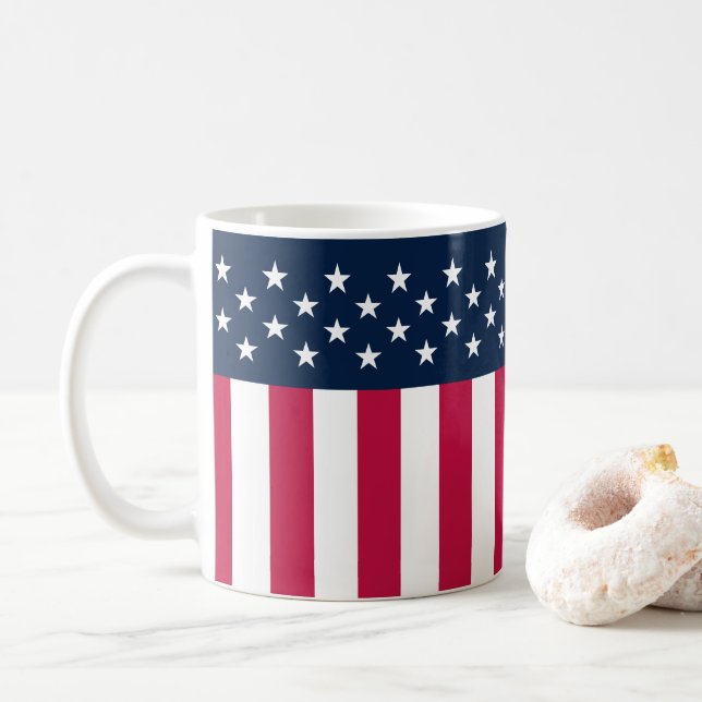 Patriotische Sterne n Streifen Rotes Weiß Blau Kaffeetasse (Mit Donut)
