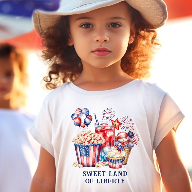 Patriotische Süßigkeiten & Feuerwerke 4. Juli Kleinkind T-shirt (Patriotic Sweets & Fireworks 4th of July Toddler T-shirt)