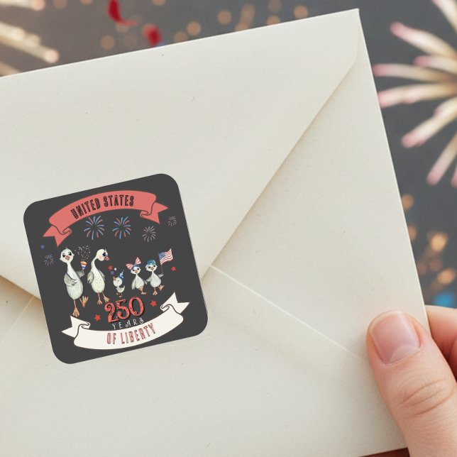 Patriotische USA 250 Jahre Freiheit Alberne Gänse Quadratischer Aufkleber (Patriotic US 250 Years of Liberty Silly Geese Square Sticker)