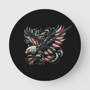 Patriotischer Amerikaner mit Adler und USA-Flagge Runde Wanduhr