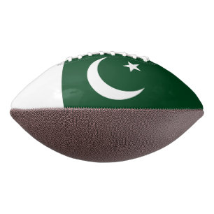 Patriotischer amerikanischer Fußball mit pakistani Football