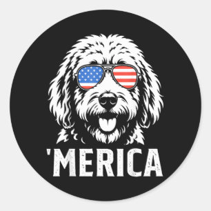Patriotischer Goldendoodle-Hund Amerika Amerikanis Runder Aufkleber
