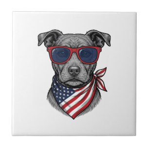 Patriotischer Hund mit Sonnenbrille Vintage-Shirt- Fliese