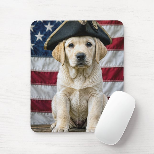Patriotischer Labrador Retriever mit Dreispitz Mousepad (Mit Mouse)
