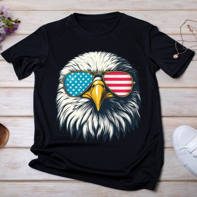 Patriotischer Roter, Weißer und Cooler Blauer Adle T-Shirt (Von Creator hochgeladen)
