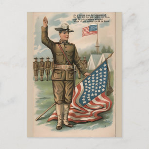 Patriotischer Soldat hält US-Flagge Postkarte