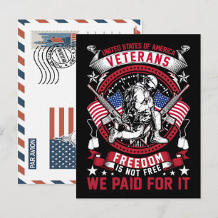 Patriotischer Soldat mit US-Flagge Postkarte