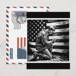 Patriotischer Soldat mit US-Flagge Postkarte