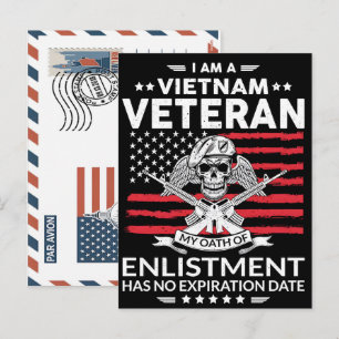 Patriotischer Soldat mit US-Flagge Postkarte