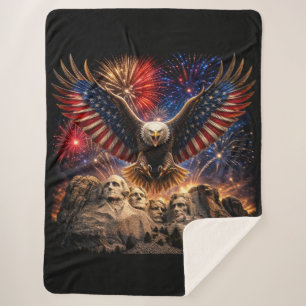 Patriotischer Weißkopfseeadler Mount Rushmore Feue Sherpadecke