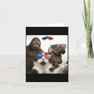 Patriotisches Katzen-Selfie mit Bigfoot-Dinosaurie Karte