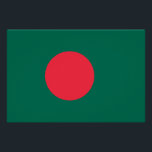 Patriotisches Poster mit Flagge von Bangladesch<br><div class="desc">Mit diesem Patriotischen Poster mit der Flagge Bangladeschs kannst du deinen Nationalstolz in feinem, lebendigem Stil zeigen! Dieses aufschlussreiche Poster zeigt das auffallende Design der Flagge Bangladeschs, deren mächtiger roter Kreis sich auf einem tiefen grünen Hintergrund konzentriert und die aufgehende Sonne und die üppige Landschaft der Nation symbolisiert. Dieses Plakat...</div>