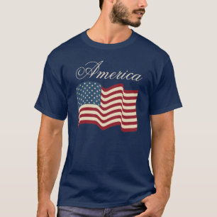 Patriotisches T-Shirt mit winkender amerikanischer
