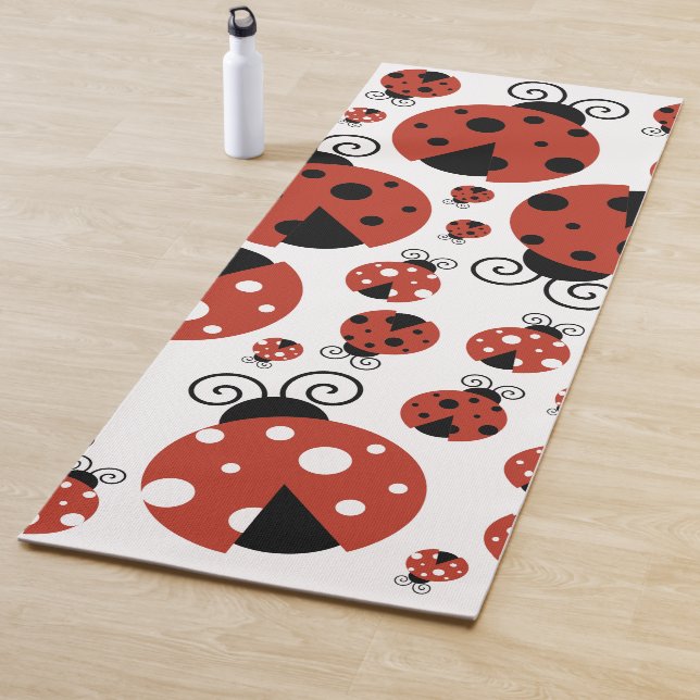 Pattern of Ladybugs, Cute Ladybugs, Red Ladybugs Yogamatte (Beispiel)