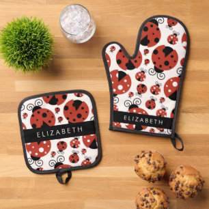 Pattern Of Ladybugs, Red Ladybugs, Your Name Ofenhandschuh & Topflappen-Set