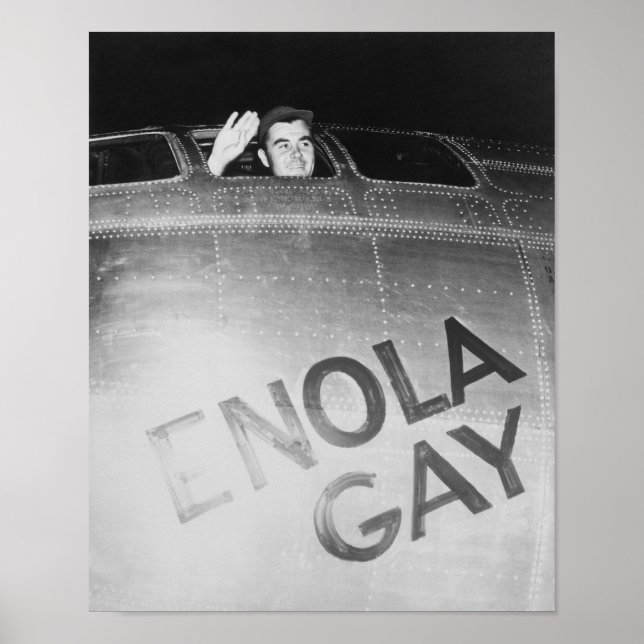 Paul Tibbets im Enola Gay Bomber — WW2 Poster (Vorne)