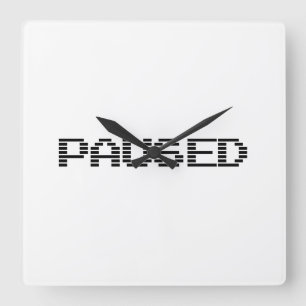 PAUSED QUADRATISCHE WANDUHR