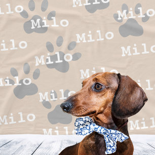 Paw druckt Cream Personalisiert Hundname Fleecedecke